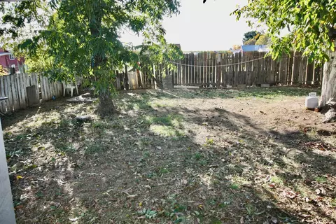Exterior - 1522 11th Ave, Olivehurst, CA 95961 photo 6 of 7