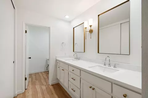 Bath - 4713 Olive Oak Way, Carmichael, CA 95608 photo 1 of 3