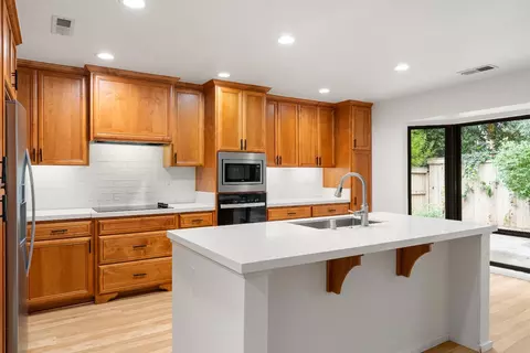 Kitchen - 4713 Olive Oak Way, Carmichael, CA 95608 photo 2 of 5