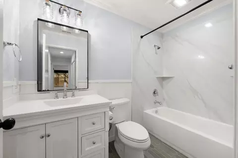 Bath - 4713 Olive Oak Way, Carmichael, CA 95608 photo 3 of 3