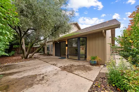 Exterior - 4713 Olive Oak Way, Carmichael, CA 95608 photo 2 of 5