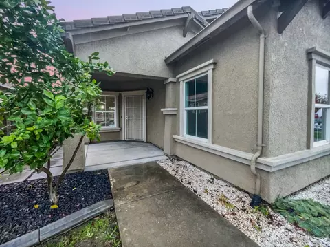 7525 Muirfield Way, Sacramento, CA 95822