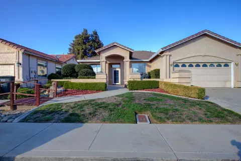 2980 Autumn Dr, Merced, CA 95348 photo 2