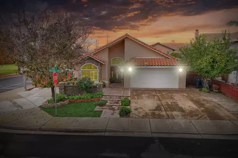 925 Colonial Ln, Tracy, CA 95376 photo 1