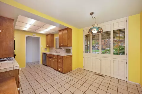 6333 Meadowvista Dr, Carmichael, CA 95608 photo 15