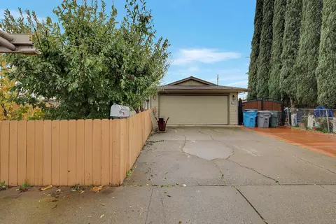 5270 Aspen Way, Olivehurst, CA 95961 photo 2