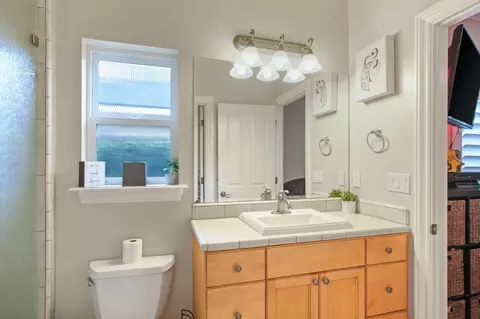 Bath - 2441 E Tuolumne Rd, Turlock, CA 95382 photo 6 of 6