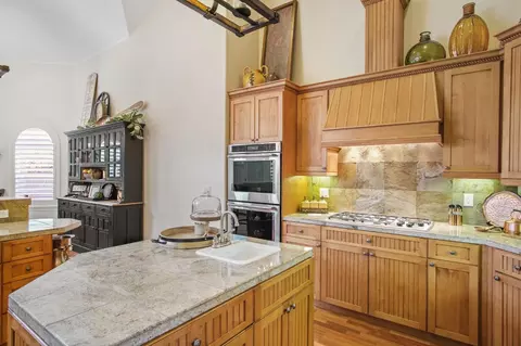 Kitchen - 2441 E Tuolumne Rd, Turlock, CA 95382 photo 3 of 4