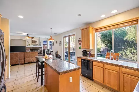 Kitchen - 8432 Arrowroot Cir, Antelope, CA 95843 photo 3 of 5