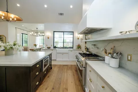 Kitchen - 2524 Augusta Pl, Turlock, CA 95382 photo 5 of 10