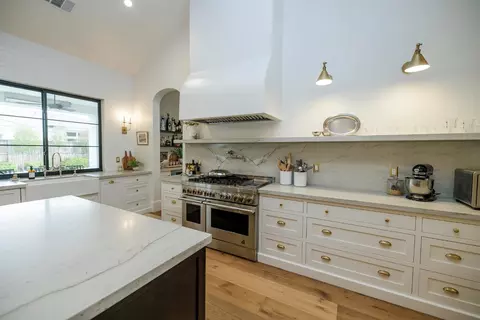 Kitchen - 2524 Augusta Pl, Turlock, CA 95382 photo 4 of 10