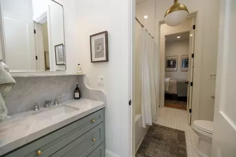 Bath - 2524 Augusta Pl, Turlock, CA 95382 photo 7 of 8