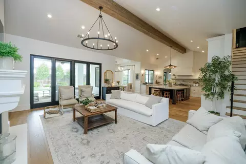 Living - 2524 Augusta Pl, Turlock, CA 95382 photo 5 of 6