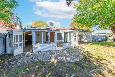 Exterior - 1800 Cindy Ave, Modesto, CA 95350 photo 5 of 5