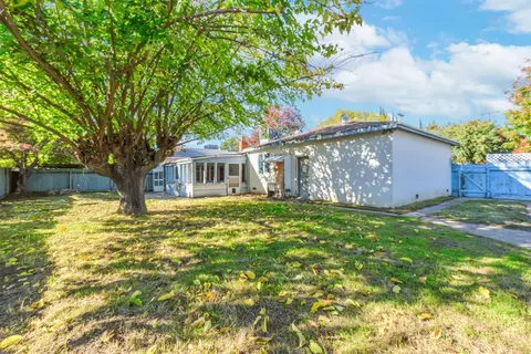 Exterior - 1800 Cindy Ave, Modesto, CA 95350 photo 4 of 5