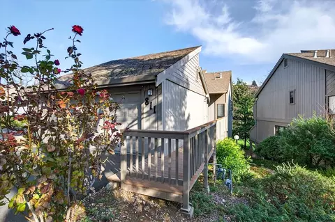 811 Auburn Ravine Rd, Auburn, CA 95603
