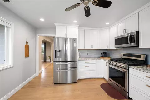 Kitchen - 4371 Luneman Rd, Placerville, CA 95667 photo 3 of 3