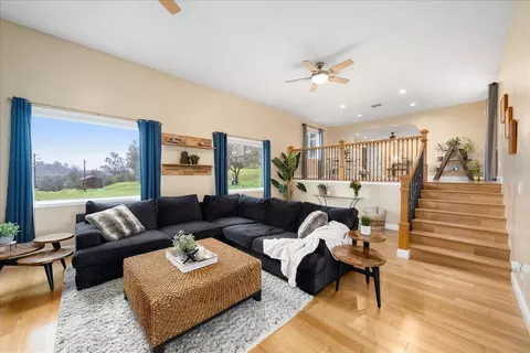 Living - 4371 Luneman Rd, Placerville, CA 95667 photo 2 of 5