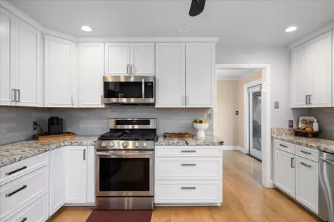 Kitchen - 4371 Luneman Rd, Placerville, CA 95667 photo 2 of 3