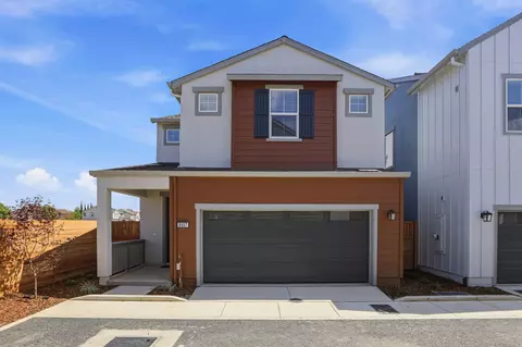 8457 Viborg Ln, Elk Grove, CA 95758