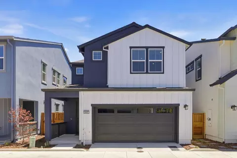 8465 Viborg Ln, Elk Grove, CA 95758