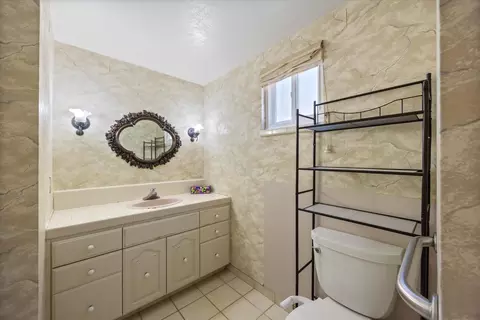 Bath - 1786 Le Bec Ct, Lodi, CA 95240 photo 6 of 6