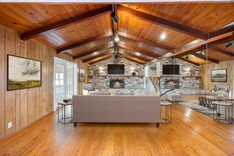 Living - 1786 Le Bec Ct, Lodi, CA 95240 photo 3 of 11
