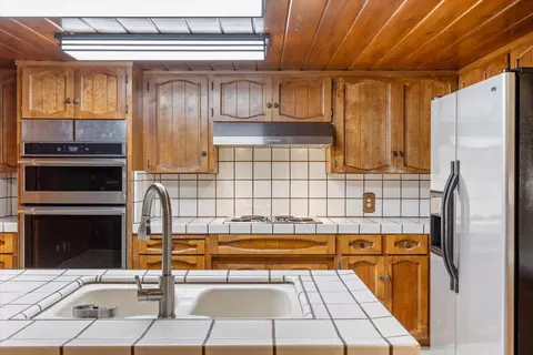 Kitchen - 1786 Le Bec Ct, Lodi, CA 95240 photo 4 of 4