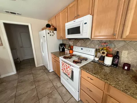 Kitchen - 5331 Geer Rd, Hughson, CA 95326 photo 2 of 2