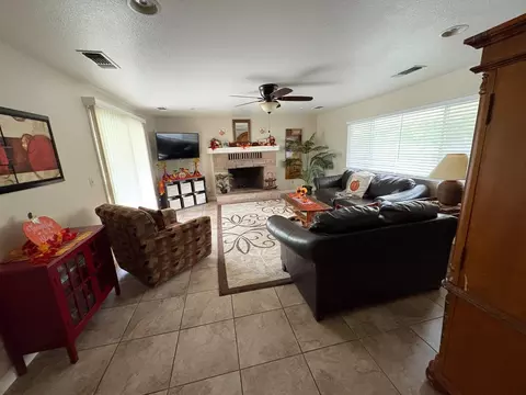 Living - 5331 Geer Rd, Hughson, CA 95326 photo 1 of 2