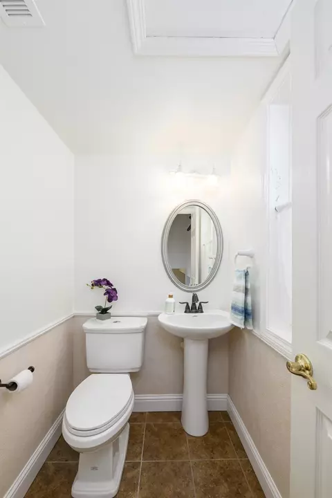 Bath - 672 Allen Ct, Placerville, CA 95667 photo 1 of 2