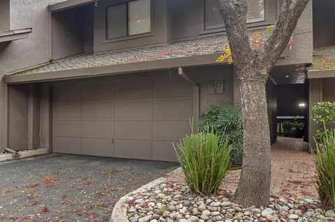 Exterior - 1921 Edgebrook Dr #B, Modesto, CA 95354 photo 1 of 6