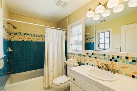 Bath - 20 Mosswood Ct, Copperopolis, CA 95228 photo 6 of 6