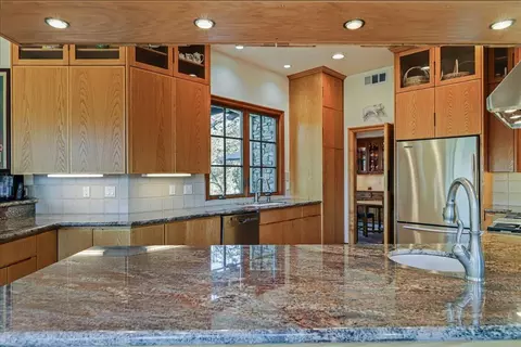 Kitchen - 20 Mosswood Ct, Copperopolis, CA 95228 photo 4 of 8