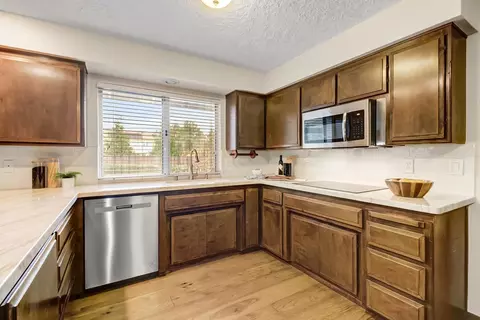 Kitchen - 2964 Marco Way, Carmichael, CA 95608 photo 4 of 6