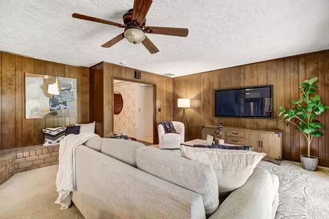 Living - 2964 Marco Way, Carmichael, CA 95608 photo 2 of 8