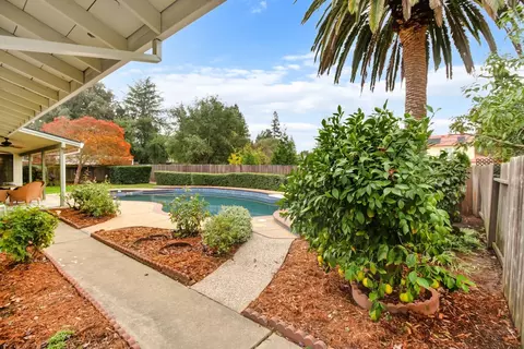 Exterior - 2964 Marco Way, Carmichael, CA 95608 photo 5 of 7