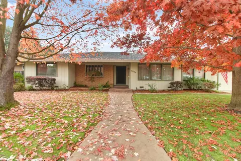 Exterior - 2964 Marco Way, Carmichael, CA 95608 photo 2 of 7