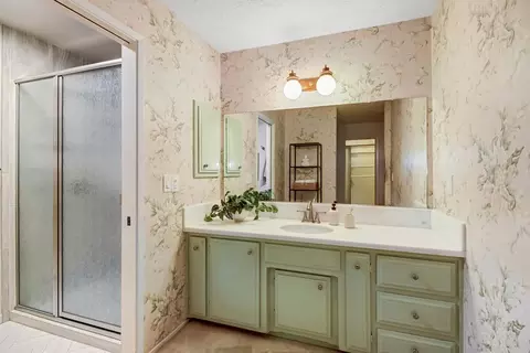 Bath - 2964 Marco Way, Carmichael, CA 95608 photo 1 of 5