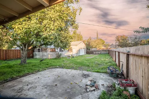 Exterior - 15842 5th St, Lathrop, CA 95330 photo 6 of 7