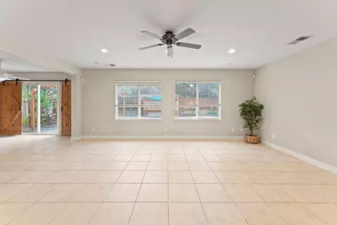 Living - 1514 Azalea Dr, Patterson, CA 95363 photo 9 of 10