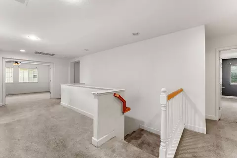 Entry Way - 1514 Azalea Dr, Patterson, CA 95363 photo 14 of 15