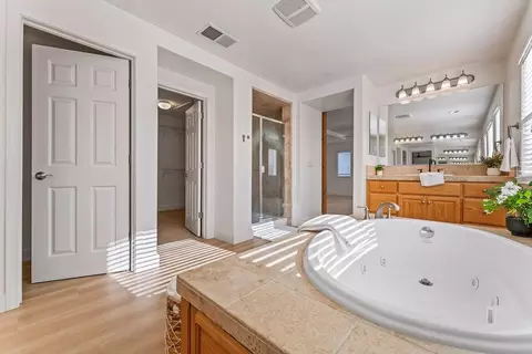 Entry Way - 1514 Azalea Dr, Patterson, CA 95363 photo 15 of 15