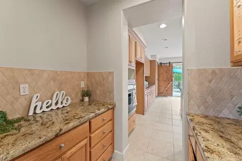 Entry Way - 1514 Azalea Dr, Patterson, CA 95363 photo 8 of 15