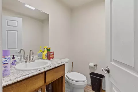 Bath - 12280 Keating Rd, Wilton, CA 95693 photo 4 of 6