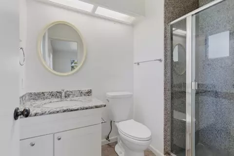 Bath - 12280 Keating Rd, Wilton, CA 95693 photo 3 of 6