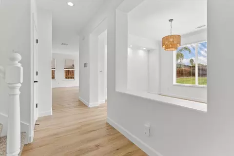 Entry Way - 398 Jason Ct, Tracy, CA 95377 photo 4 of 14