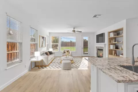 Living - 398 Jason Ct, Tracy, CA 95377 photo 7 of 13