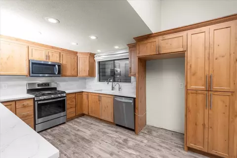 Kitchen - 3600 Thomas More Way, Modesto, CA 95356 photo 2 of 2