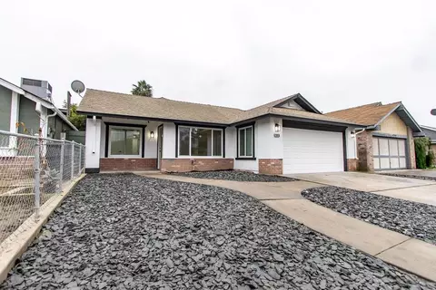 Exterior - 2016 Scotch Pine Dr, Modesto, CA 95351 photo 2 of 7